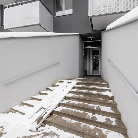 Zlota With Balcony & Parking Near Zoo By Renters